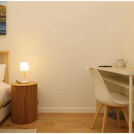 דירה Cozy Downtown